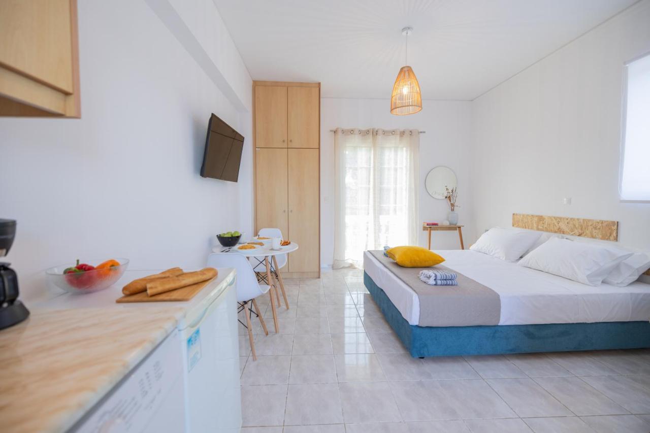 White House Studios & Apartments Argostoli  Exterior photo