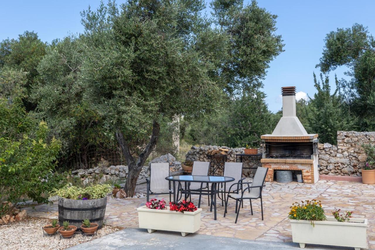 White House Studios & Apartments Argostoli  Exterior photo
