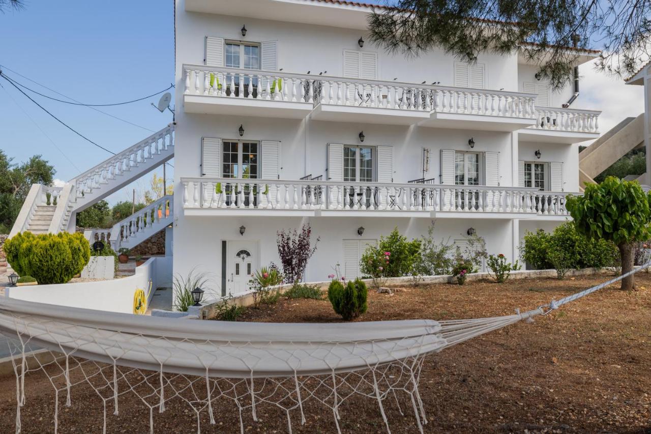 White House Studios & Apartments Argostoli  Exterior photo