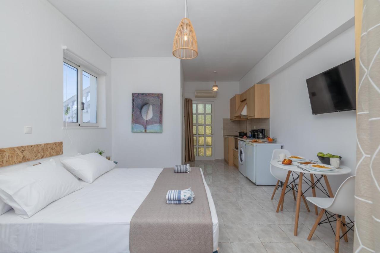 White House Studios & Apartments Argostoli  Exterior photo